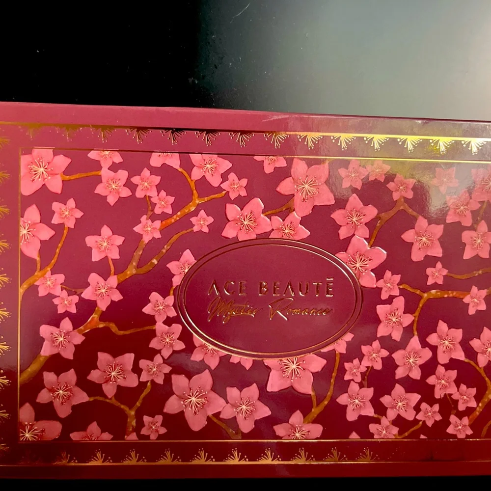 NIB‎ Ace Beaute Mystic Romance Eyeshadow Palette